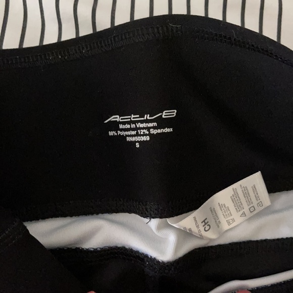 Women’s gym tight in good condition - Picture 2 of 4